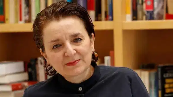 Flört Siteleri: Aşkın Dijital Pazarında Rekabet