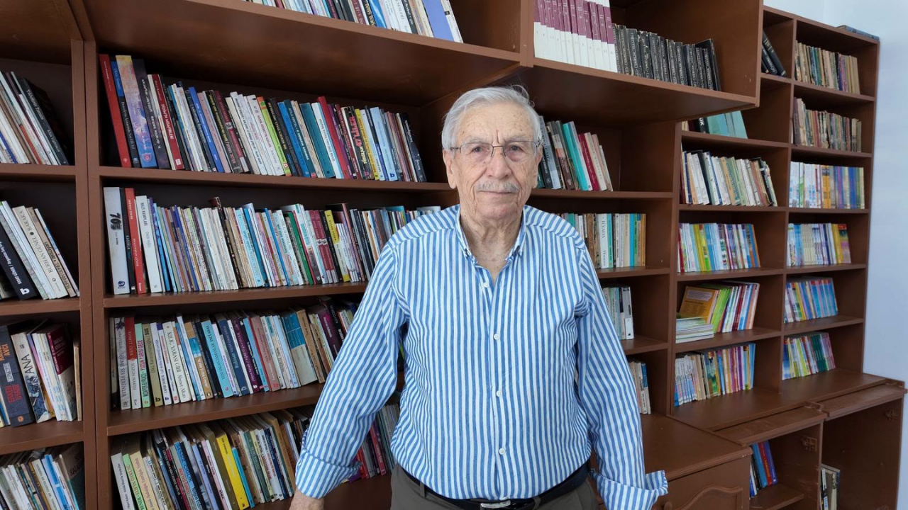 Foça'da Hüseyin Yurttaş Kitaplığı Hizmete Açıldı