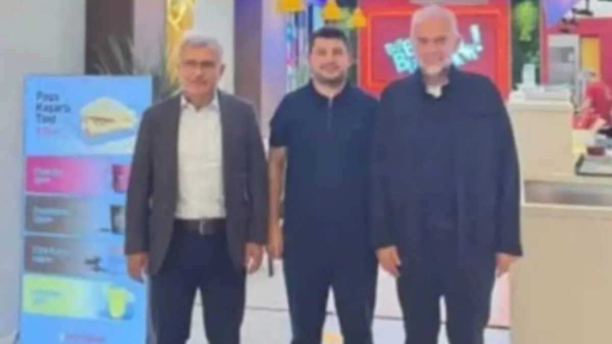 Fon skandalı gölgesinde dönerci açılışı! Yunus Türkmen paylaştı, saniyeler içinde sildi