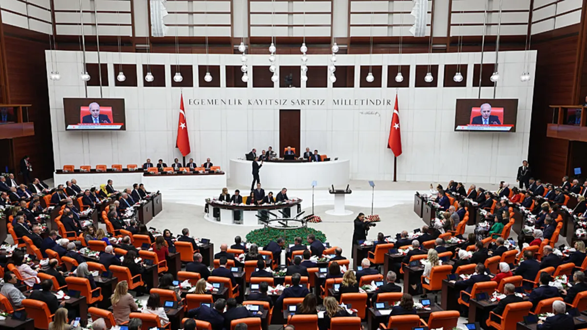 Fon Yasası Komisyonda Kabul Edildi: Gözler Genel Kurul'da