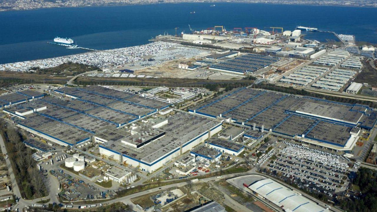 Ford Otosan'da korkunç kaza: 3 işçi yaralı, 24 yaşındaki kadın işçi yoğun bakımda