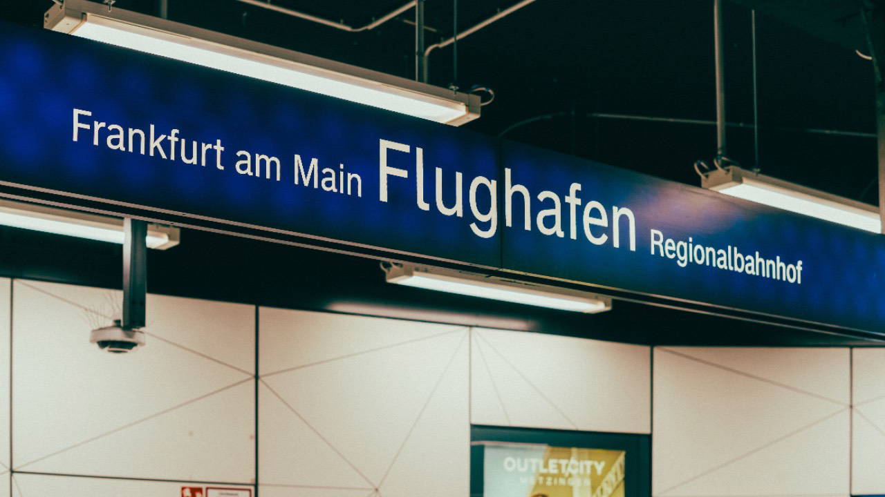 Frankfurt Havalimanı'nda Sıtma Şüphesi: 2 Çalışan Hayatını Kaybetti