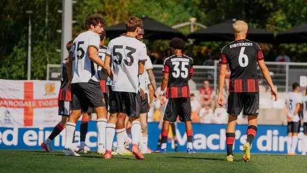 Frankfurt, Hazırlık Maçında Hull City'yi 2-0 Geçti