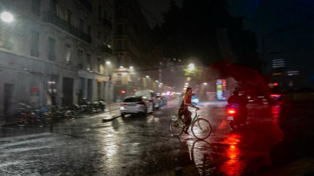 Fransa'da 10 Vilayette Şiddetli Fırtına ve Dolu Alarmı
