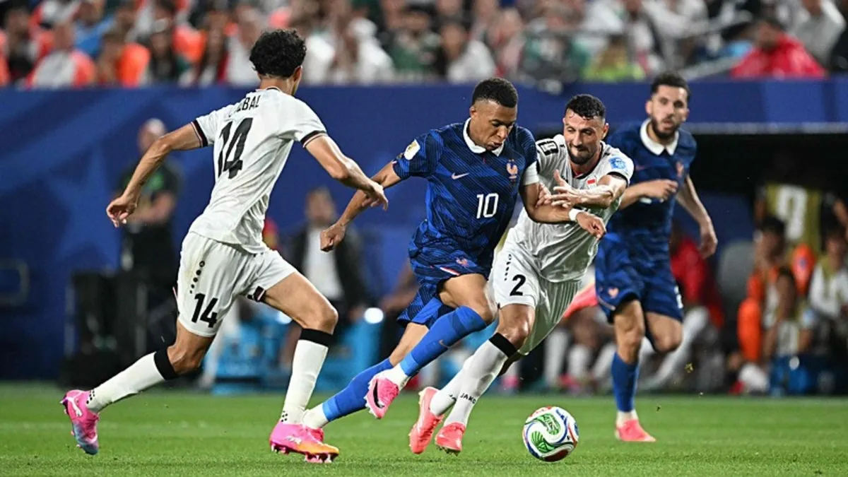 Fransa, Irak'ı 3-0 Geçerek Son 32'ye Yükseldi