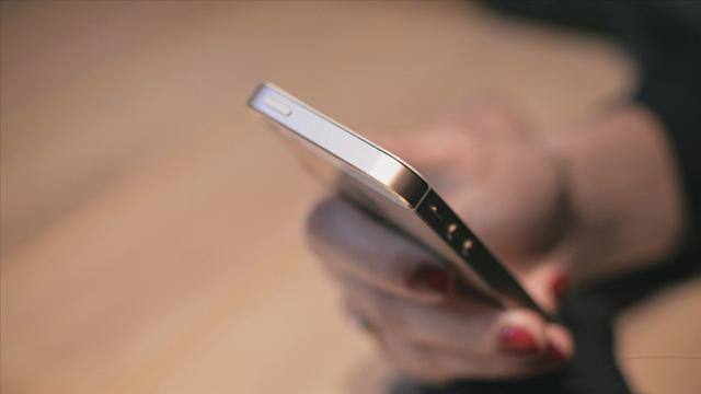 Fransa liselerde cep telefonu yasağını genişletiyor