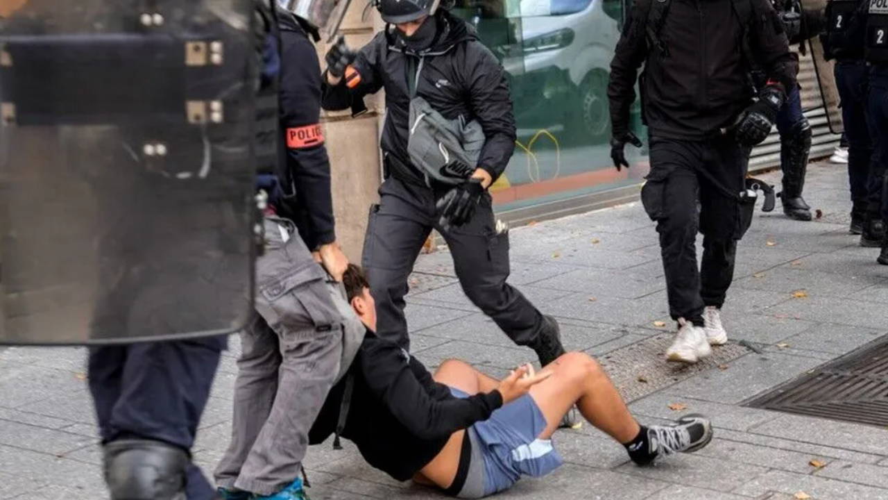Fransa'da 500 Okulda Eğitime Ara: Öğrenci Eylemleri Sürüyor