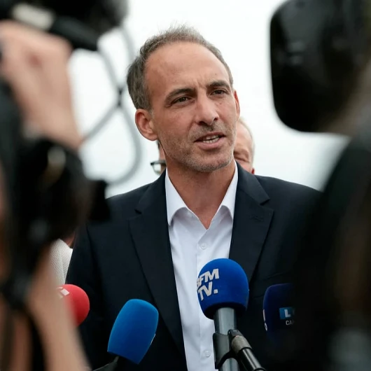 Fransa'da Sosyal Demokratların Adayı Glucksmann Oldu