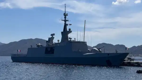 Fransız Fırkateyni Marmaris'te Demirledi