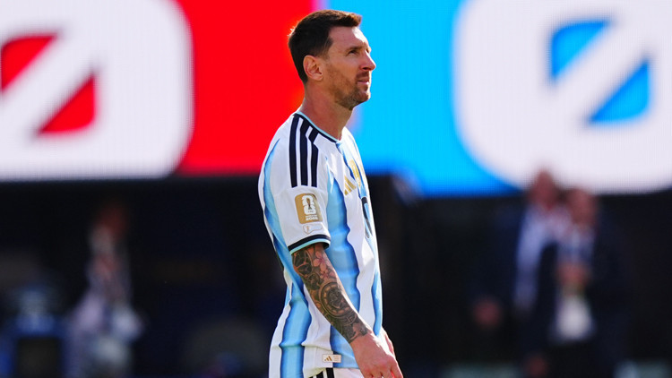 Futbolda Bir Devrin Sonu: Messi ve Yamal'ın Final Savaşı