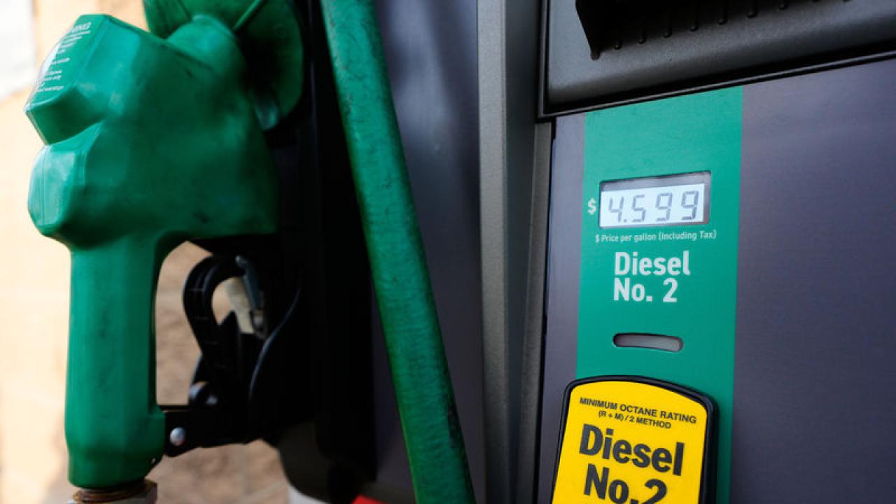 G7 Ülkeleri Piyasaya 100 Milyon Varil Dizel ve Petrol Sürüyor