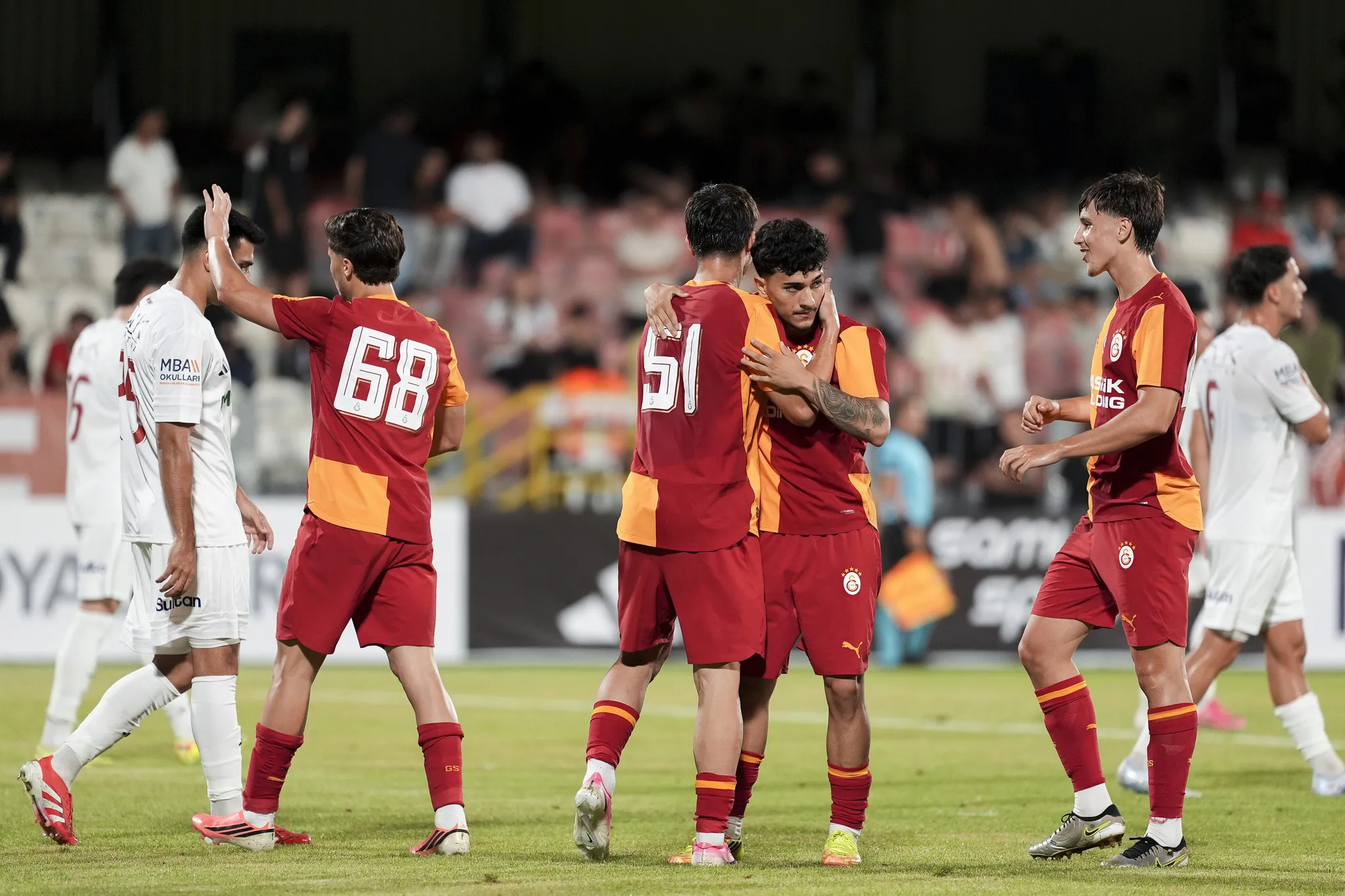 Galatasaray'dan 5 gollü şov: Yeni sezona flaş başlangıç