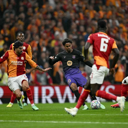 Galatasaray Barcelona'ya 4-1 Yenildi: Şampiyonlar Ligi'nde Ağır Yenilgi