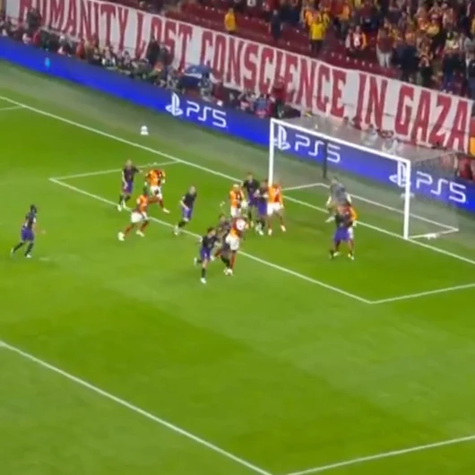 Galatasaray'ın Barcelona Golünde Ofsayt Tartışması