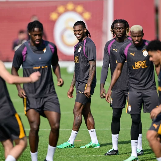 Galatasaray Barcelona Hazırlıklarını Tamamladı: Singo Yok