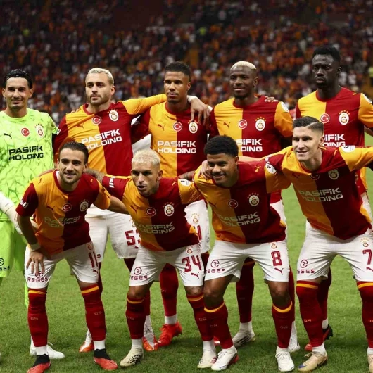 Galatasaray'da Üç Ayrılık Birden: Yaprak Dökümü Başlıyor