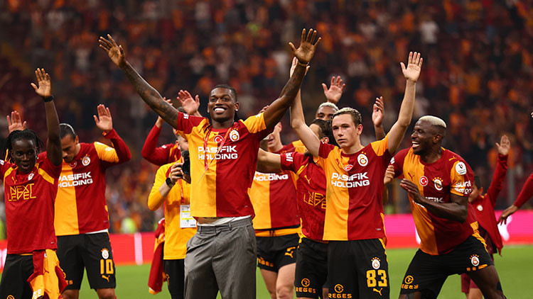 Galatasaray'da Zaferin Üçlüsü Rafael Leao ve Batrakov'dan Geldi