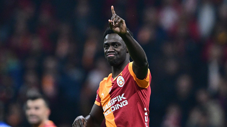 Galatasaray'da Davinson Sanchez kararı belli oldu