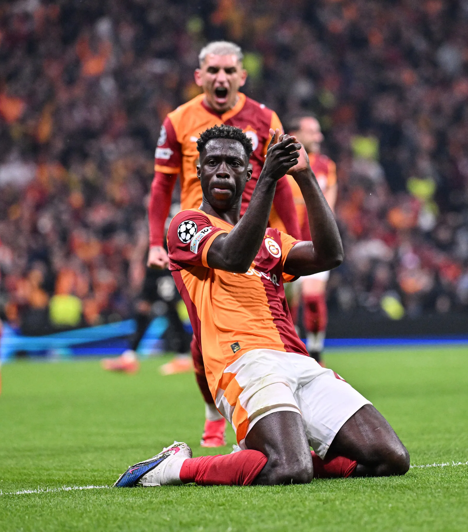 Galatasaray, Davinson Sanchez için tüm teklifleri reddetti