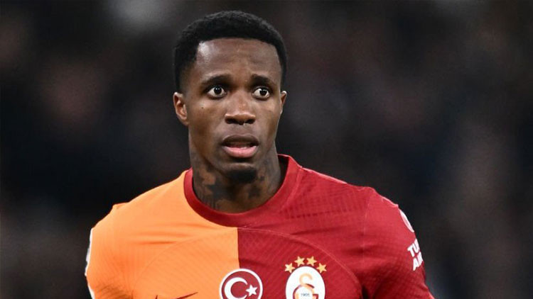 Galatasaray'ın eski yıldızı Wilfried Zaha'ya 10 milyon dolarlık sürpriz teklif iddiası