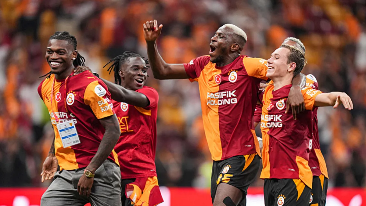 Galatasaray Göztepe'yi 3-2 Devirdi: İç Sahada İlk Galibiyet