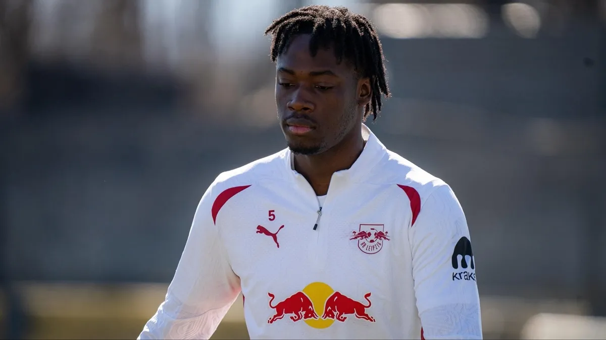 Galatasaray'ın Stoper Planı: Bitshiabu İçin Leipzig ile Temas