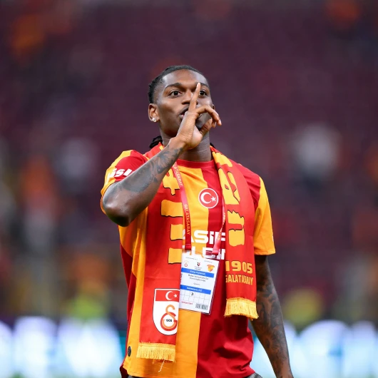 Galatasaray Leao Transferini Resmen Açıkladı: İşte Rakamlar