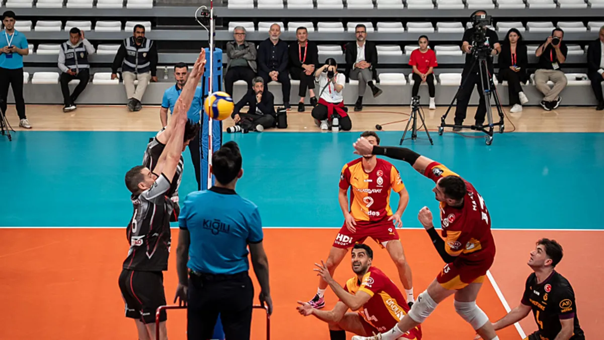 Galatasaray Madeş Mobilya Şampiyonlar Kupası'nı Kazandı