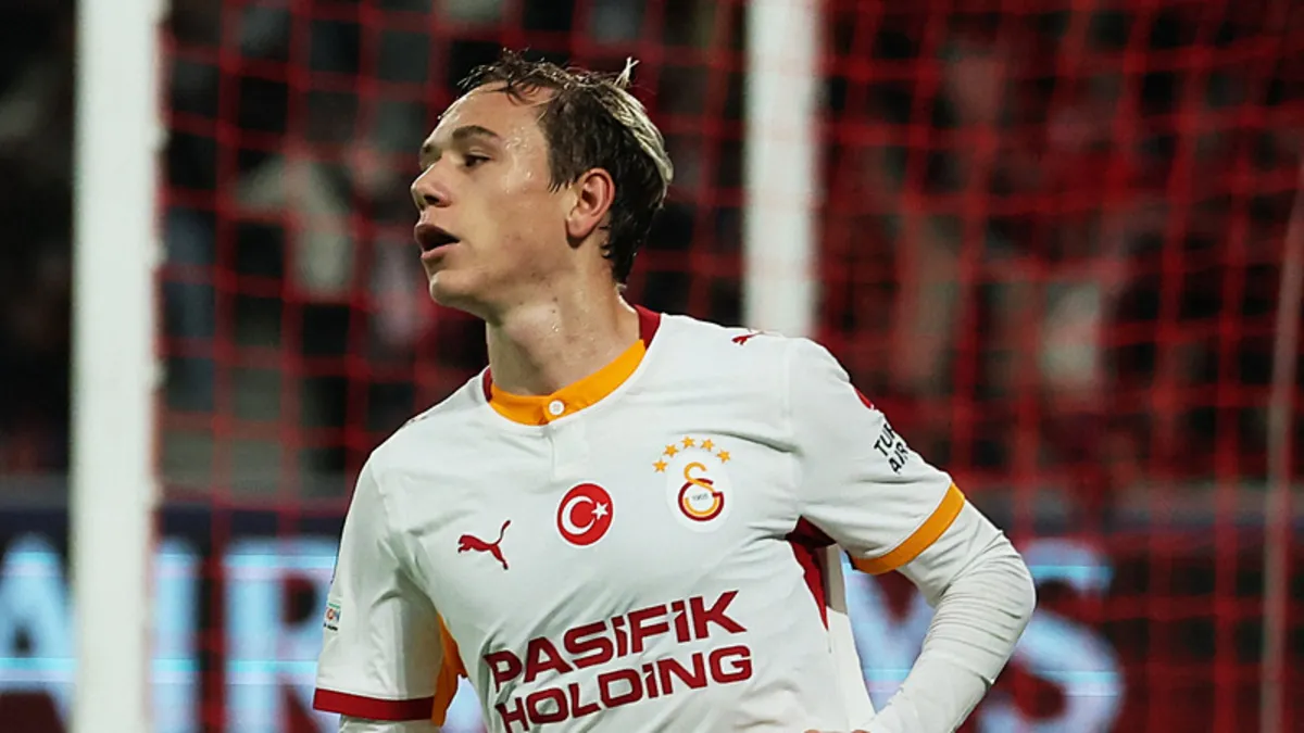 Galatasaray, Mertens'in Yerine Batrakov'u Buldu