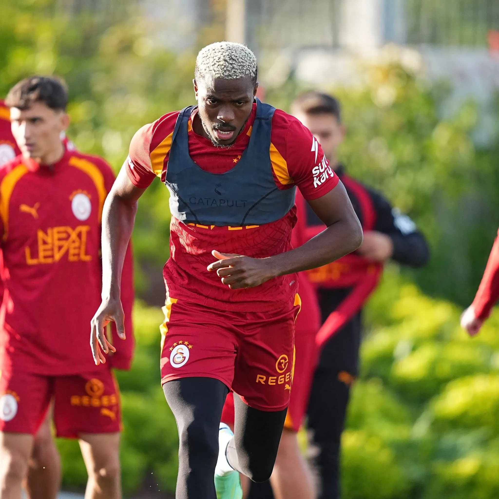 Galatasaray'da Osimhen Kasımpaşa Maçı Öncesi Takımla Çalıştı