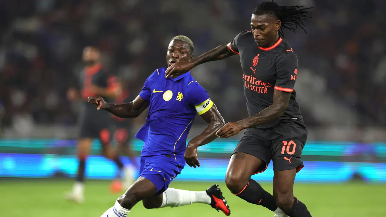 Galatasaray'da Rafael Leao Şoku: Milan İndirime Gitti, Yıldız Oyuncudan Beklenmedik Hamle