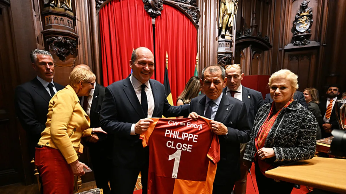 Brüksel'de büyük coşku: Galatasaray şampiyonluğu kutladı