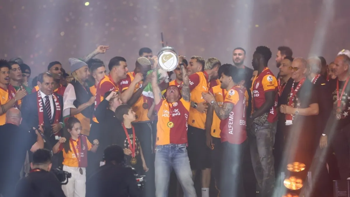 Galatasaray'ın Şampiyonluk Özel Eki Yayında: Taraftara Özel İçerikler