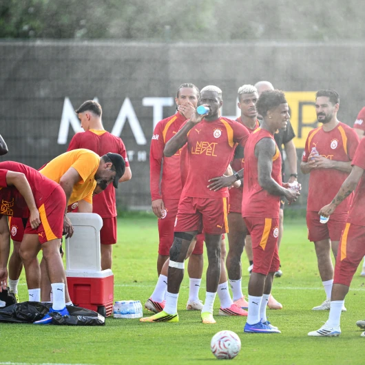 Galatasaray'da Şok Sakatlık: Yıldız İsim İlk Maçı Kaçırıyor
