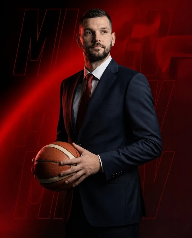 Galatasaray'da sportif direktör Micov ile yollar ayrıldı