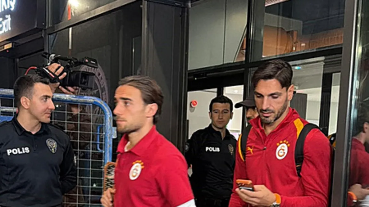 Galatasaray, Trabzonspor Deplasmanı İçin Trabzon'a Ulaştı