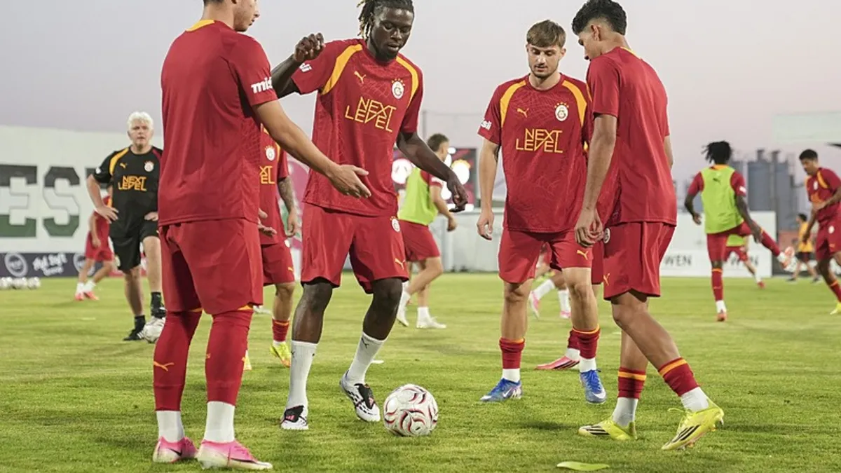 Galatasaray'dan Ümraniyespor'a Hazırlık Maçı