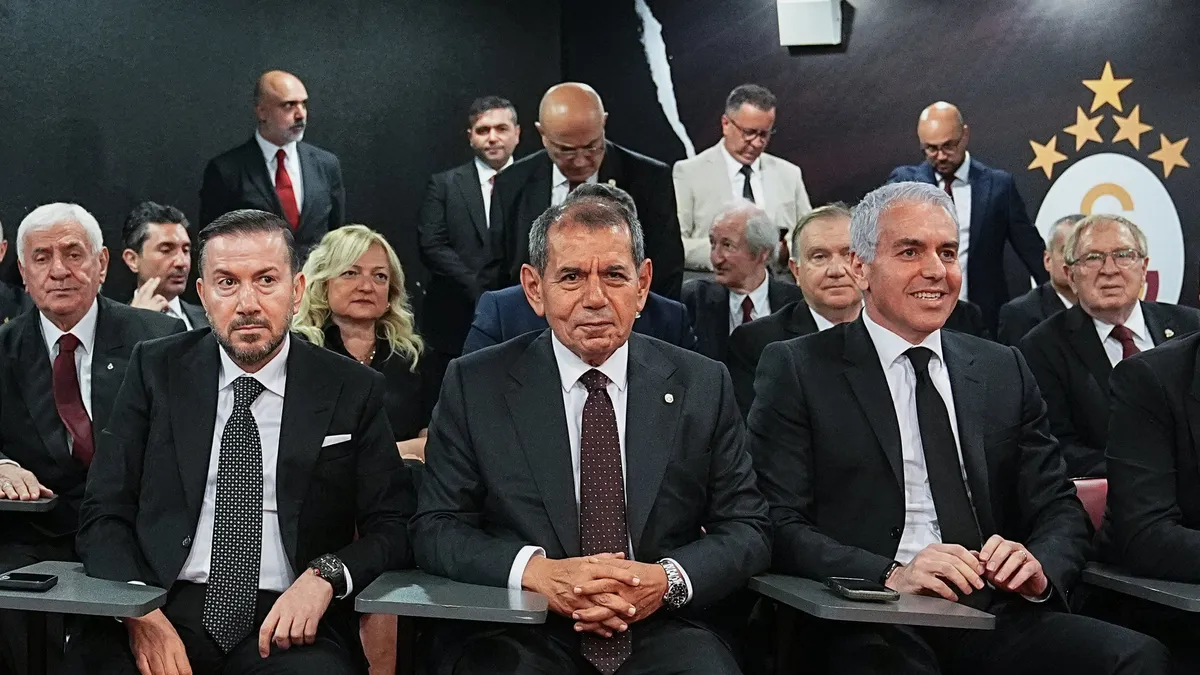 Galatasaray'da yeni görev dağılımı: Dursun Özbek başkanlığında yol haritası belirlendi
