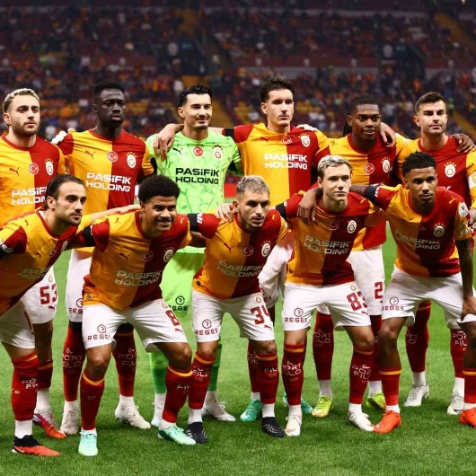 Galatasaray'da Derbi Öncesi Sakatlık Şoku: Leao Kadroda Yok