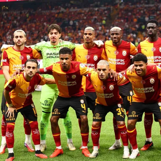 Galatasaraylı Yıldızın Milli Takım Kararı Siyasi Tartışma Yarattı