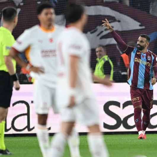 Galatasaraylılar Trabzonspor Maçında Biletini Kesti: 'Kadro Dışı Bırakın