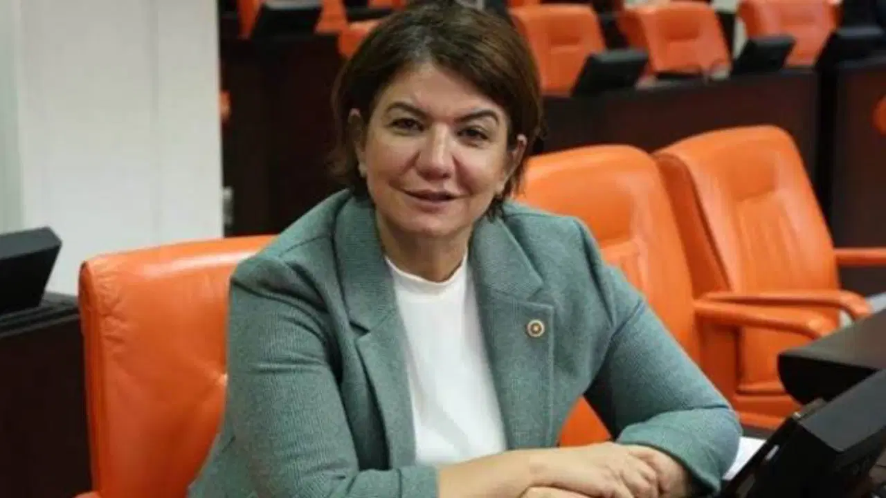 Gazeteci Çift, AKP Vekilinin Sözlerini Haberleştirince Gözaltına Alındı