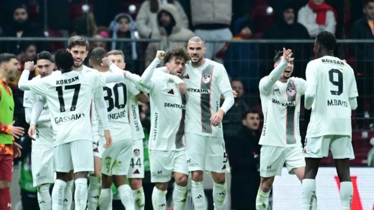 Gaziantep FK'da 5 Futbolcuyla Yollar Ayrıldı