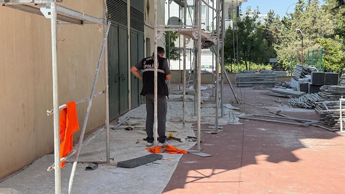 Gaziantep'te İskeleden Düşen İşçi Hayatını Kaybetti
