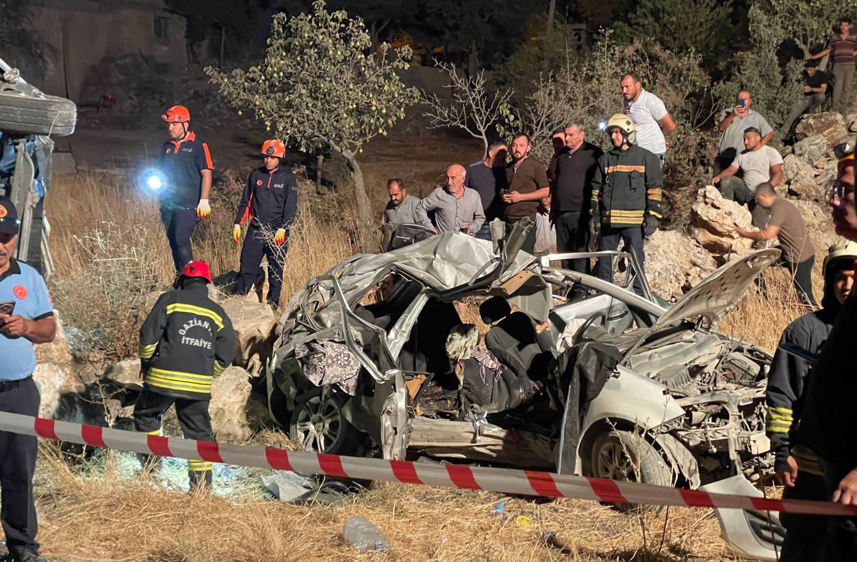 Gaziantep Nurdağı'nda feci kaza: 7 kişi hayatını kaybetti