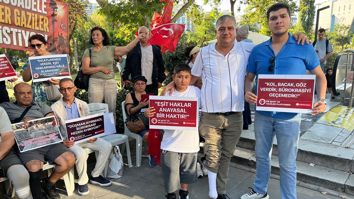 Gaziler: Kullanılıp Atılmış Mendil Gibiyiz