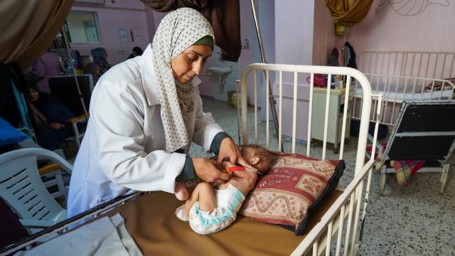Gazze'de suçiçeği salgını: Çocuklar kötü koşullarda hastalığa yenik düşüyor