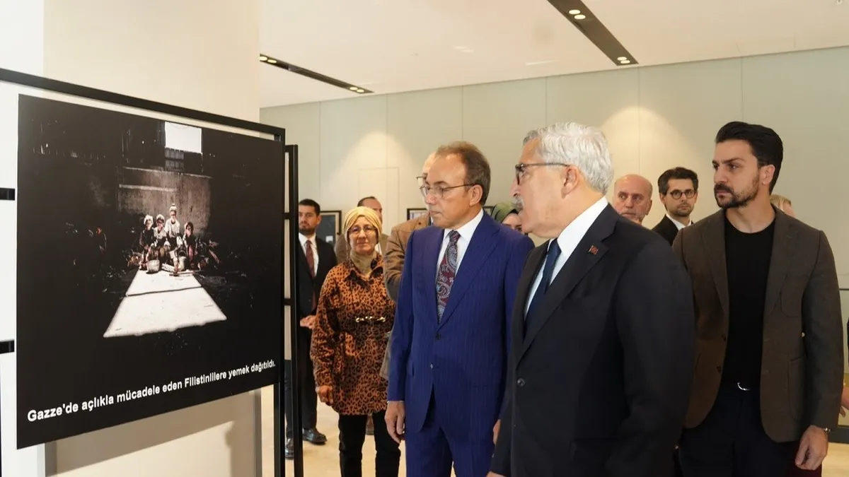Gazze Fotoğraf Sergisi AK Parti Kongre Merkezi'nde Açıldı