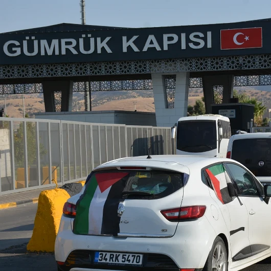 Gazze'ye İnsani Yardım İçin Yola Çıkan Filistin Konvoyu Habur'da