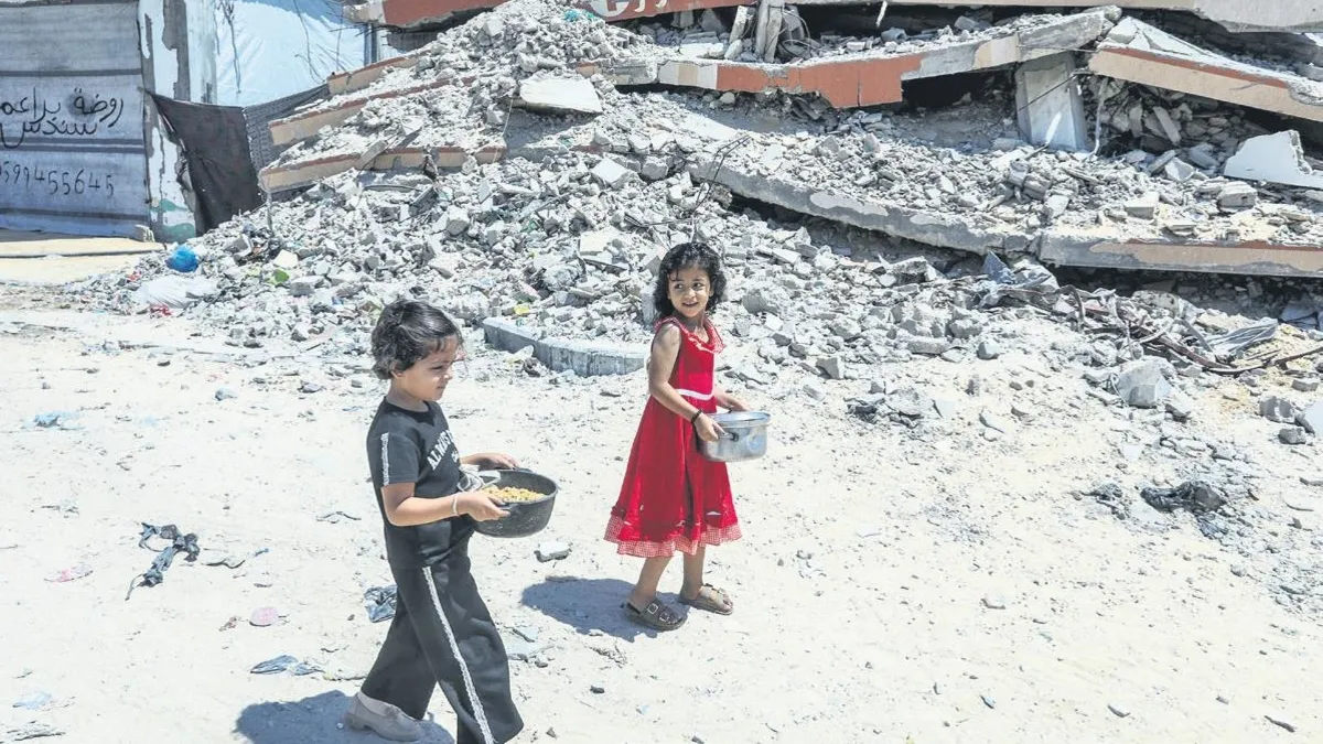 Gazze'de çocukluk yaşanmıyor: Can kaybı 73 bin 110'a yükseldi